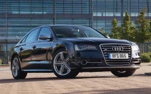 Audi S8 2012 года (UK)